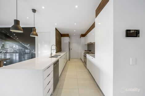 Property photo of 9 Seddon Place Caroline Springs VIC 3023