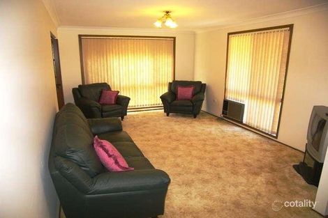 Property photo of 4 Ritchie Crescent Horsley NSW 2530