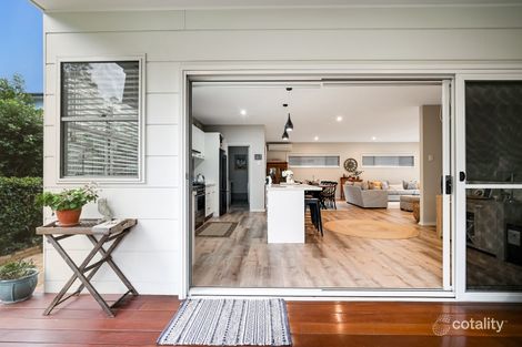 Property photo of 18 Lake Point Way Murrays Beach NSW 2281