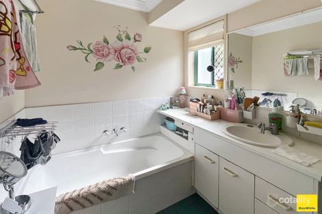 Property photo of 2/222 Central Street Labrador QLD 4215