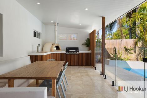 Property photo of 32 Kolora Way Ocean Shores NSW 2483