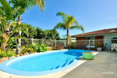 1 Warner Lane, Rockingham, WA 6168