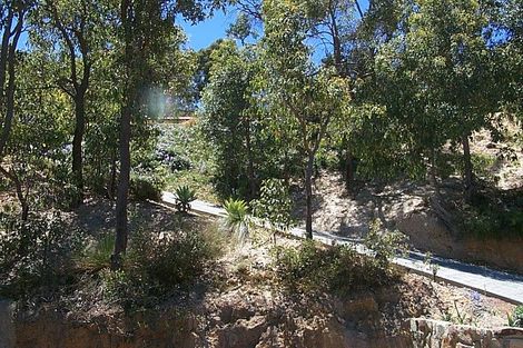 44 Landor Rd, Gooseberry Hill, WA 6076