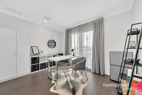 Property photo of 36 Arnaud Loop Wollert VIC 3750