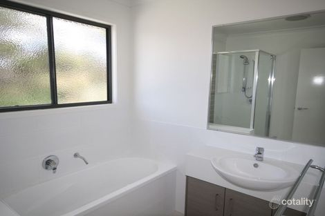 Property photo of 2/34 Blaxland Court Glen Eden QLD 4680