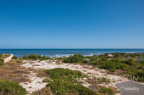 Property photo of 21 Ocean Blue Loop Peppermint Grove Beach WA 6271