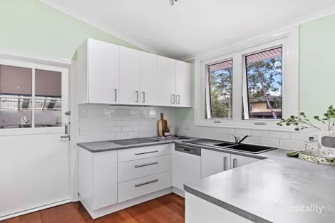 Property photo of 17 Harvard Street Kenmore QLD 4069