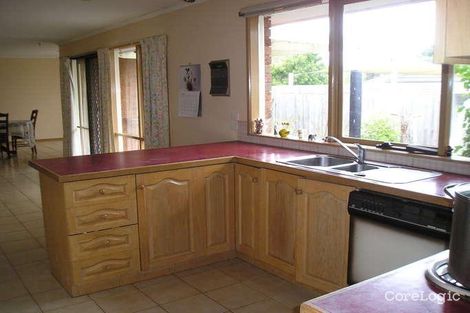 Property photo of 11 Elsworthy Court Endeavour Hills VIC 3802