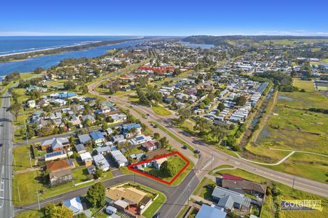 Property photo of 2 Eastern Beach Road Lakes Entrance VIC 3909