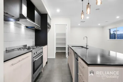 Property photo of 123 Stanmore Crescent Wyndham Vale VIC 3024