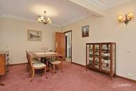 Property photo of 39 Charteris Drive Ivanhoe East VIC 3079