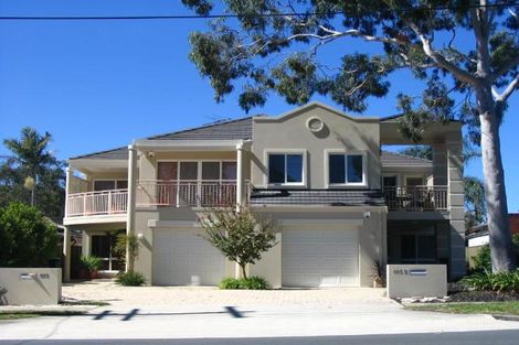 865 Henry Lawson Dr, Picnic Point, NSW 2213