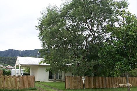 Property photo of 29 Bathurst Drive Bentley Park QLD 4869