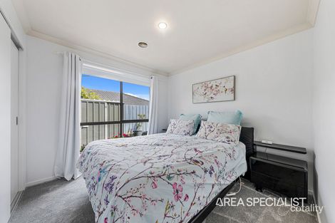 Property photo of 15 Alapont Close Pakenham VIC 3810