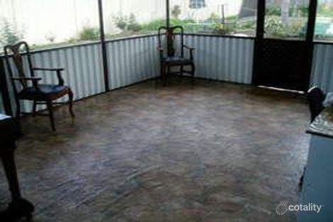 Property photo of 13 Valentine Place Rosemeadow NSW 2560