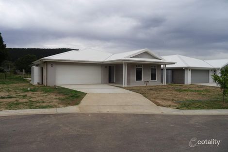 8 Tewksbury Ct, Porepunkah, VIC 3740