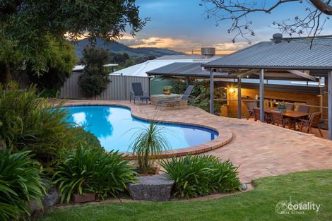 Property photo of 10 Haley Crescent Wodonga VIC 3690