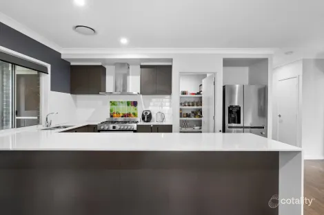 Property photo of 70 Needham Place Bridgeman Downs QLD 4035