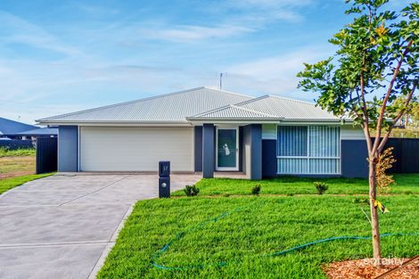 17 Morecambe Cct, Thornton, NSW 2322