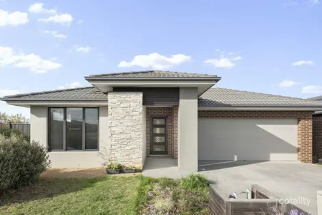 Property photo of 1 Isle Avenue Armstrong Creek VIC 3217