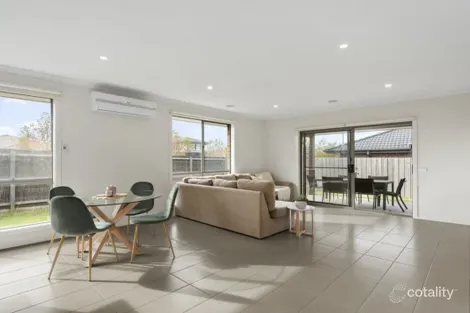 Property photo of 1 Isle Avenue Armstrong Creek VIC 3217