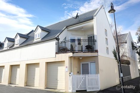 Property photo of 25 Francis Lane Kensington VIC 3031