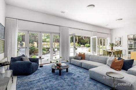 Property photo of 11 Woodside Crescent Toorak VIC 3142