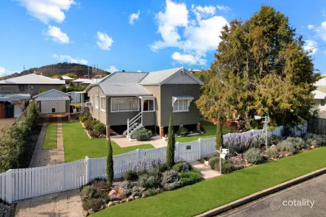 Property photo of 3 Petzler Lane Stanthorpe QLD 4380