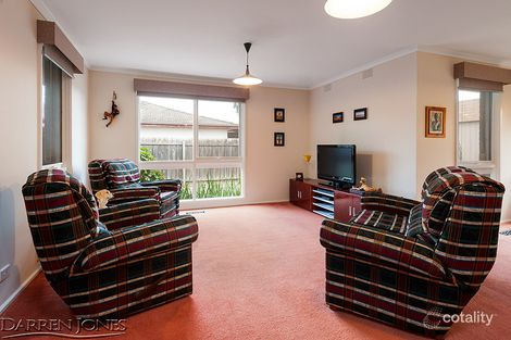 Property photo of 41 Kanowindra Crescent Greensborough VIC 3088