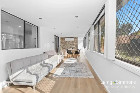 Property photo of 20 Dellit Place Doonside NSW 2767