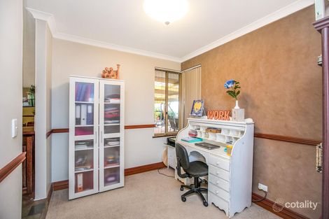 Property photo of 41 Redheart Drive Thornlie WA 6108