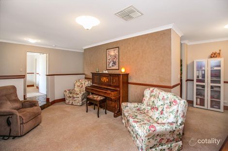 Property photo of 41 Redheart Drive Thornlie WA 6108