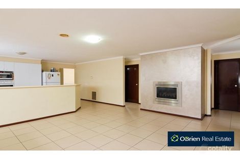 Property photo of 14 Crabill Walk Narre Warren South VIC 3805