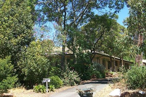 378 Lesmurdie Rd, Lesmurdie, WA 6076