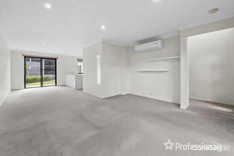 Property photo of 8 Spriggs Drive Croydon VIC 3136