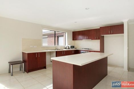 Property photo of 5 Barleygrass Crescent Brookfield VIC 3338