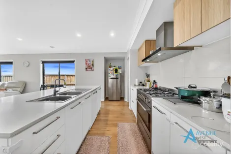 Property photo of 20 Bishopgate Boulevard Bonnie Brook VIC 3335