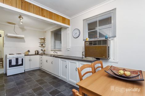 Property photo of 11 Shirley Street Mooroolbark VIC 3138
