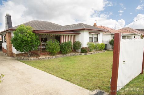8 Fourth Ave, Rutherford, NSW 2320