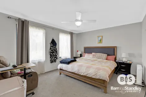 Property photo of 6 Wuraming Bend Dalyellup WA 6230
