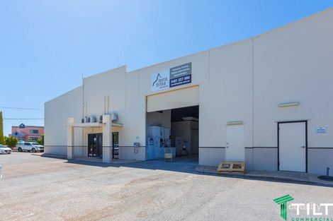 2/16 Kalmia Rd, Bibra Lake, WA 6163