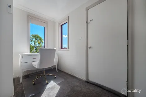 Property photo of 8 Malabar Street Roxburgh Park VIC 3064