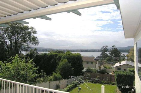 Property photo of 30 Nioka Avenue Point Clare NSW 2250