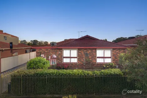 Property photo of 33 Leighton Crescent Deer Park VIC 3023