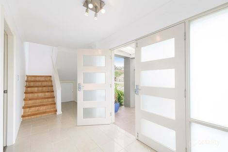 Property photo of 8 Waterside Avenue Sunshine NSW 2264