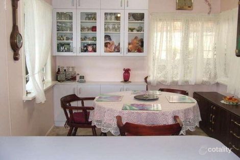 Property photo of 4 Stanley Street Kooringal NSW 2650