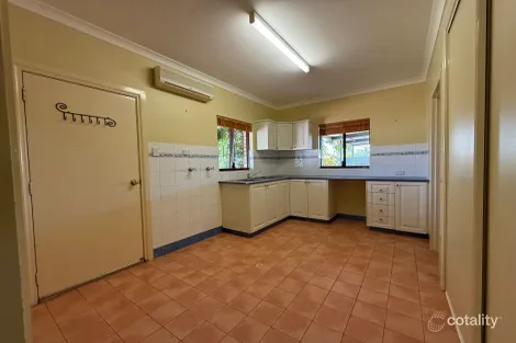 Property photo of 10 Wedge Place Millars Well WA 6714