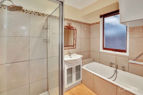 Property photo of 28 Millewa Way Wyndham Vale VIC 3024