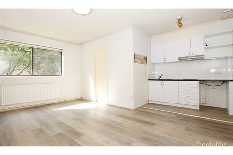 Property photo of 3/25 Redan Street St Kilda VIC 3182