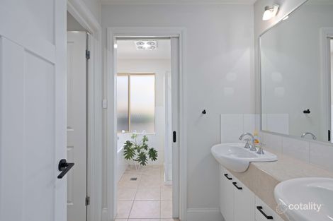 Property photo of 3 Craig Drive Bellbridge VIC 3691